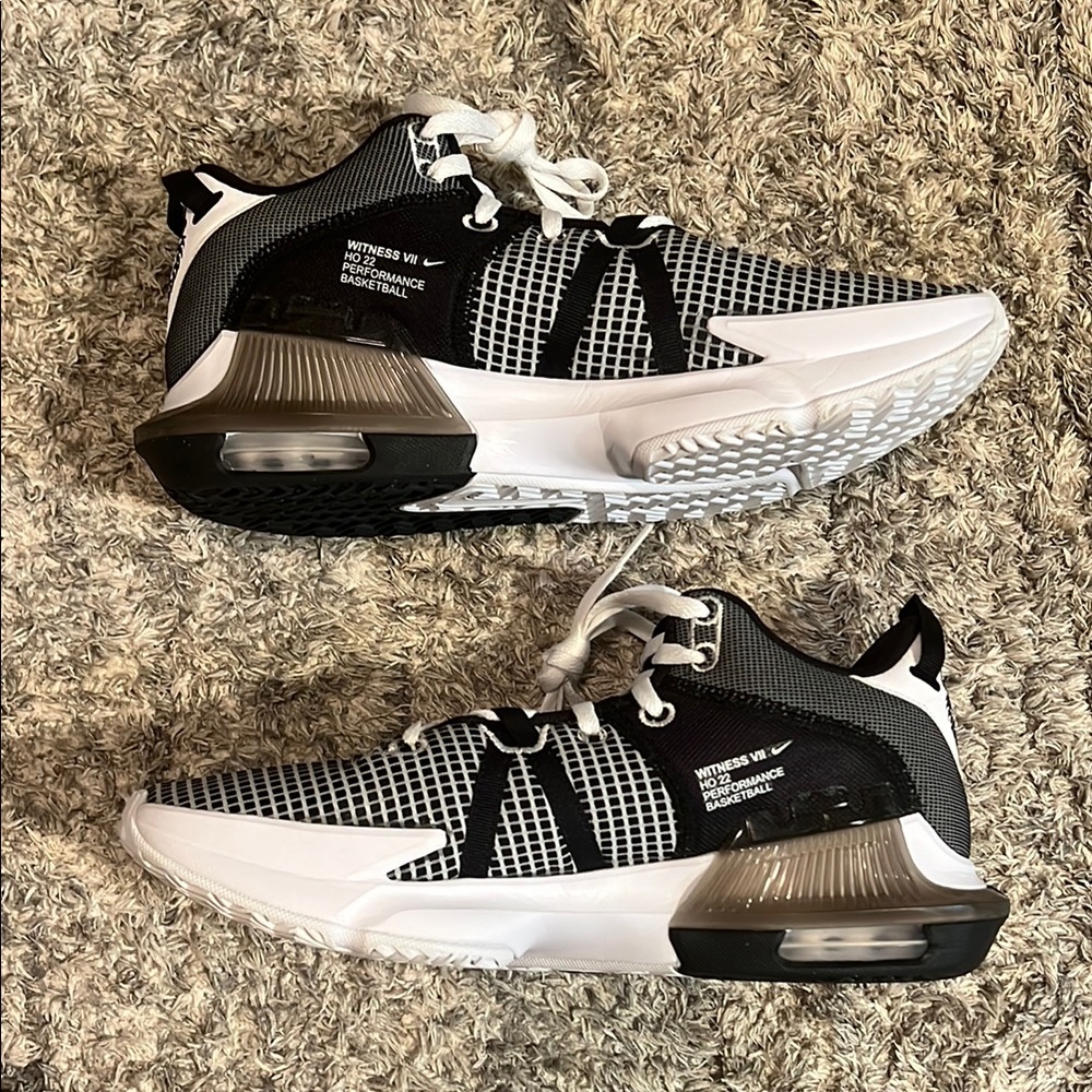 LeBron Witness 7 ‘White Black’ Nike Basketball Shoes